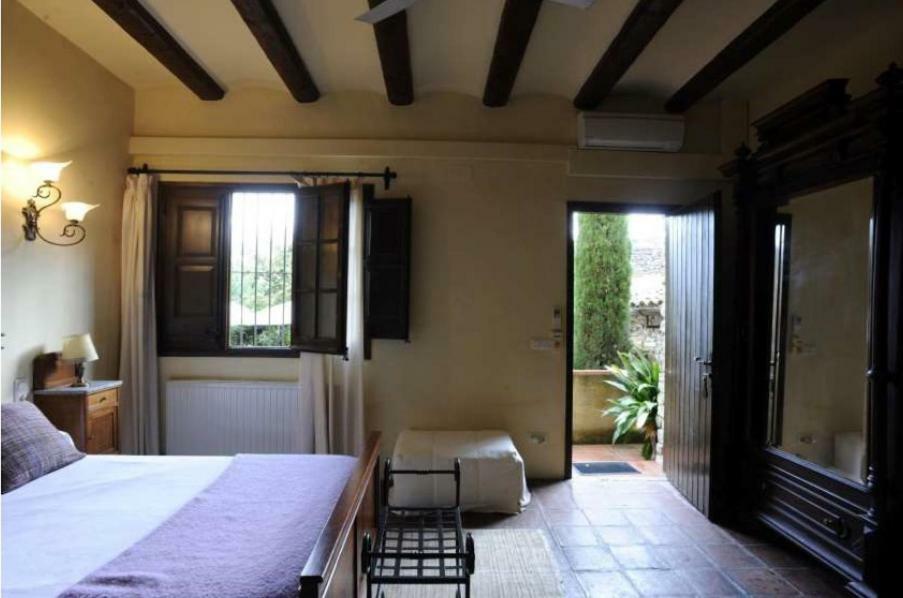 Hostal La Riera Torroella de Montgrí Exteriör bild