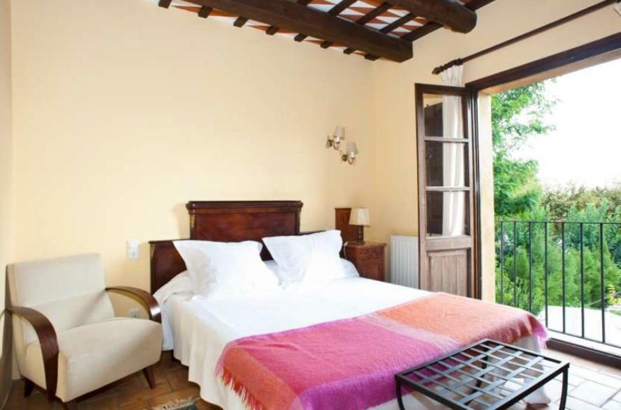 Hostal La Riera Torroella de Montgrí Exteriör bild